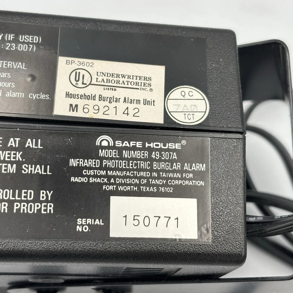 Safe House Invisible Pulsed Beam Infrared Photorelay Alarm 49-307 Radio Shack